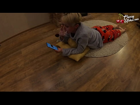 ❤️ পাগল স্বর্ণকেশী চুষা বিশাল শিশ্ন চুষা এবং এটি উপর লাফালাফি - পায়ূ সেক্স ❌ গুণমান পর্ণ ❌️❤